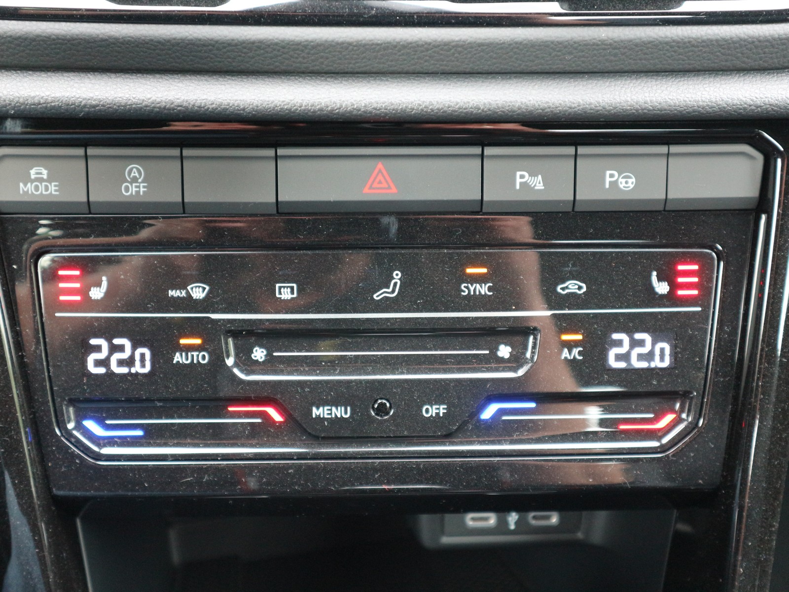 VW - T-Roc Cabrio R-Line +Matrix+Navi+BlackStyle+PaAs_13