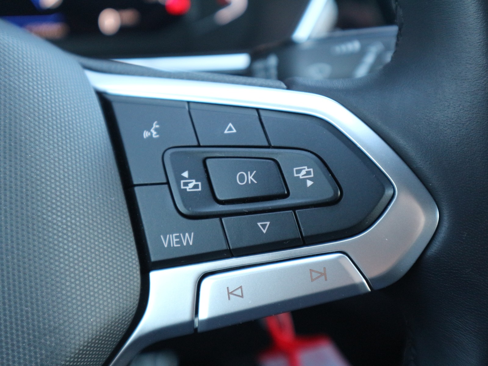 VW - T-Cross 1,0 TSI Move +AHK+LED+Navi+LaneAssist_5