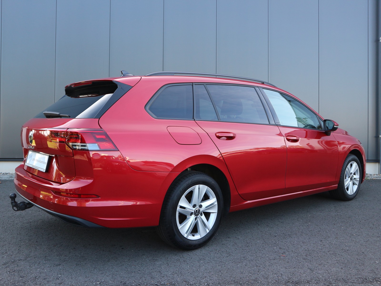 VW - Golf VIII Variant Life LED Navi AHK_16