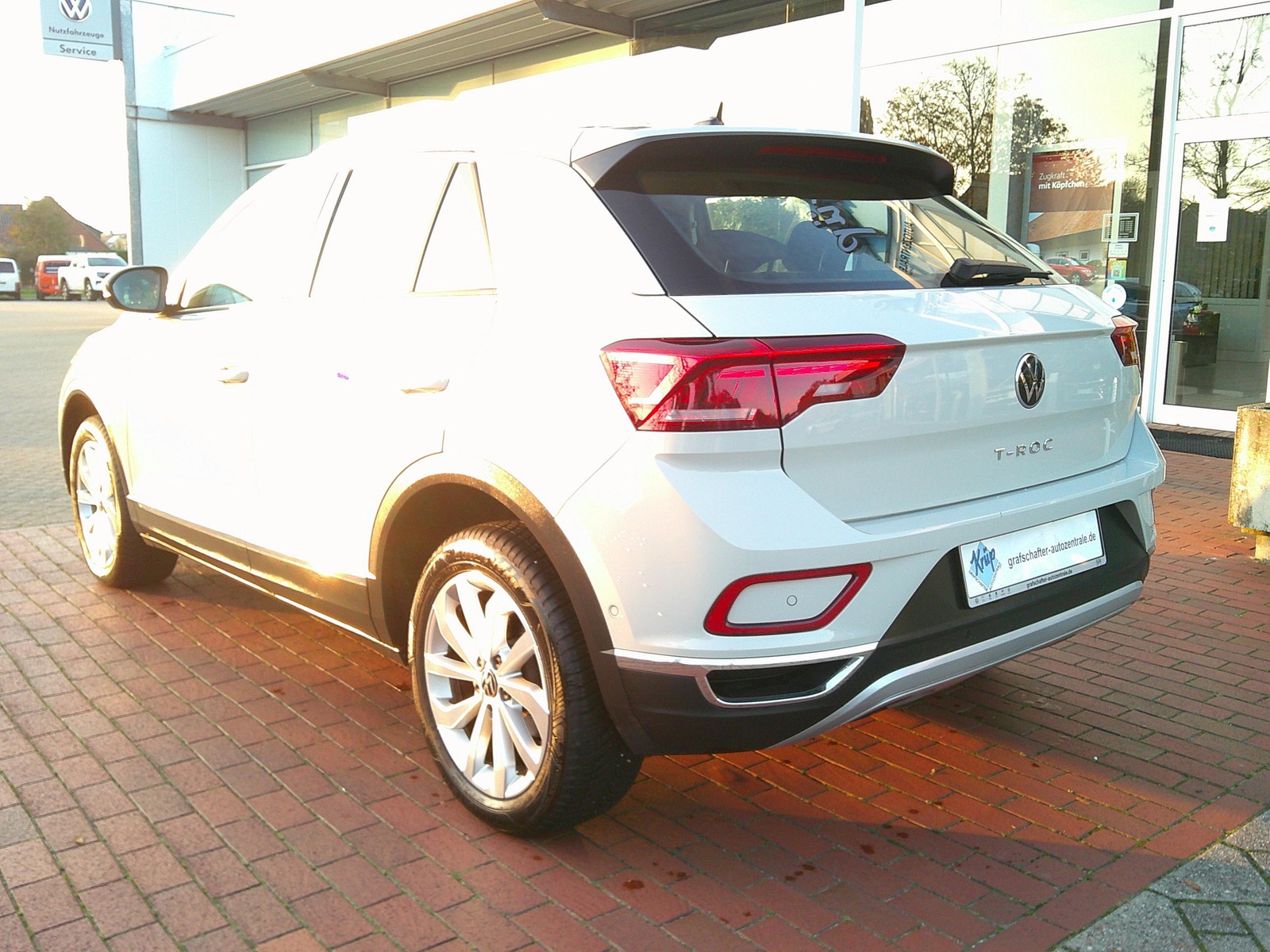VW - T-Roc 1,5 TSI Style DSG, Kamera, keyless_12