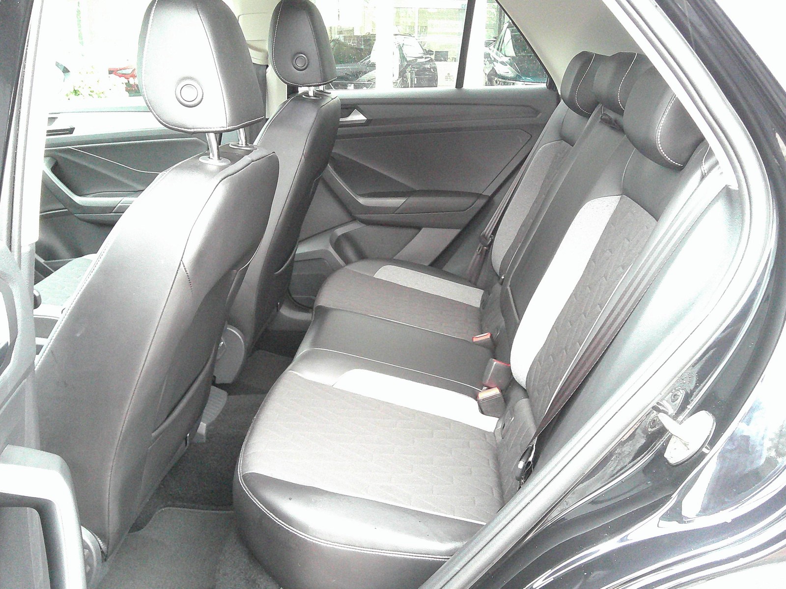 VW - T-Roc 1.5 TSI DSG Goal Sitz-Hzg+Navi+LED+ACC+PDC_7