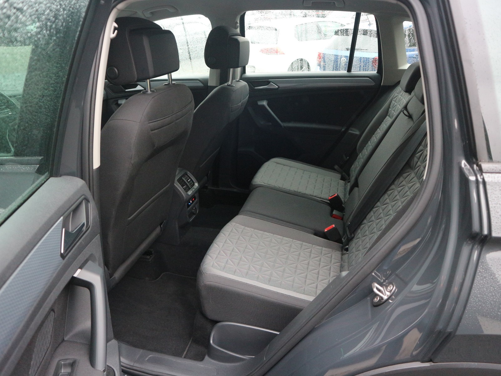 VW - Tiguan 2,0 TDI Life LED Navi AHK_20 VW - Tiguan 2,0 TDI Life LED Navi AHK_20