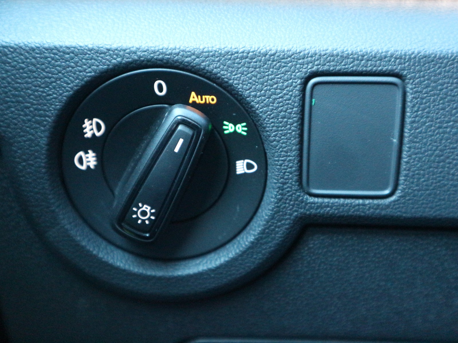 VW - T-Cross 1,0 TSI Move +AHK+LED+Navi+LaneAssist_11