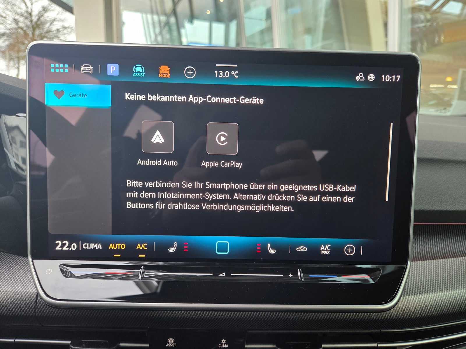 VW - Golf VIII Lim 1.5 eTSI R-Line AHK+NAVI+LED+Head-UP_7