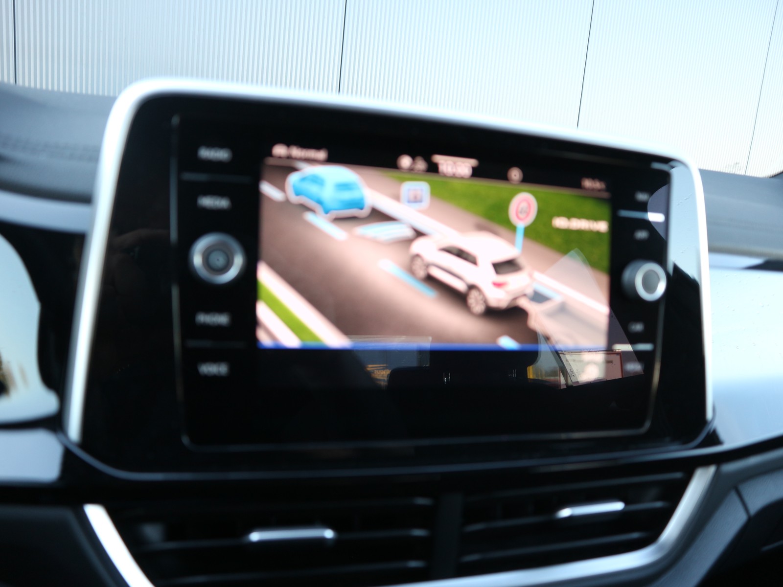 VW - T-Roc 1.5 TSI DSG R-Line NAVI+LED+ACC+KAMERA+AHK_9