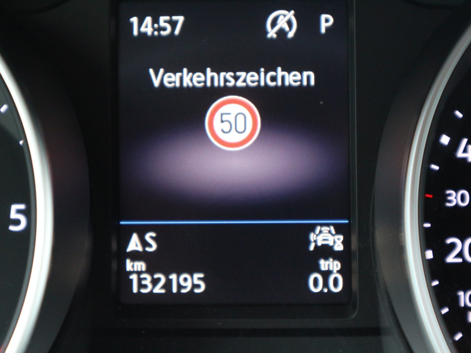 VW - Tiguan 2,0 TDI Life LED Navi AHK_2 VW - Tiguan 2,0 TDI Life LED Navi AHK_2