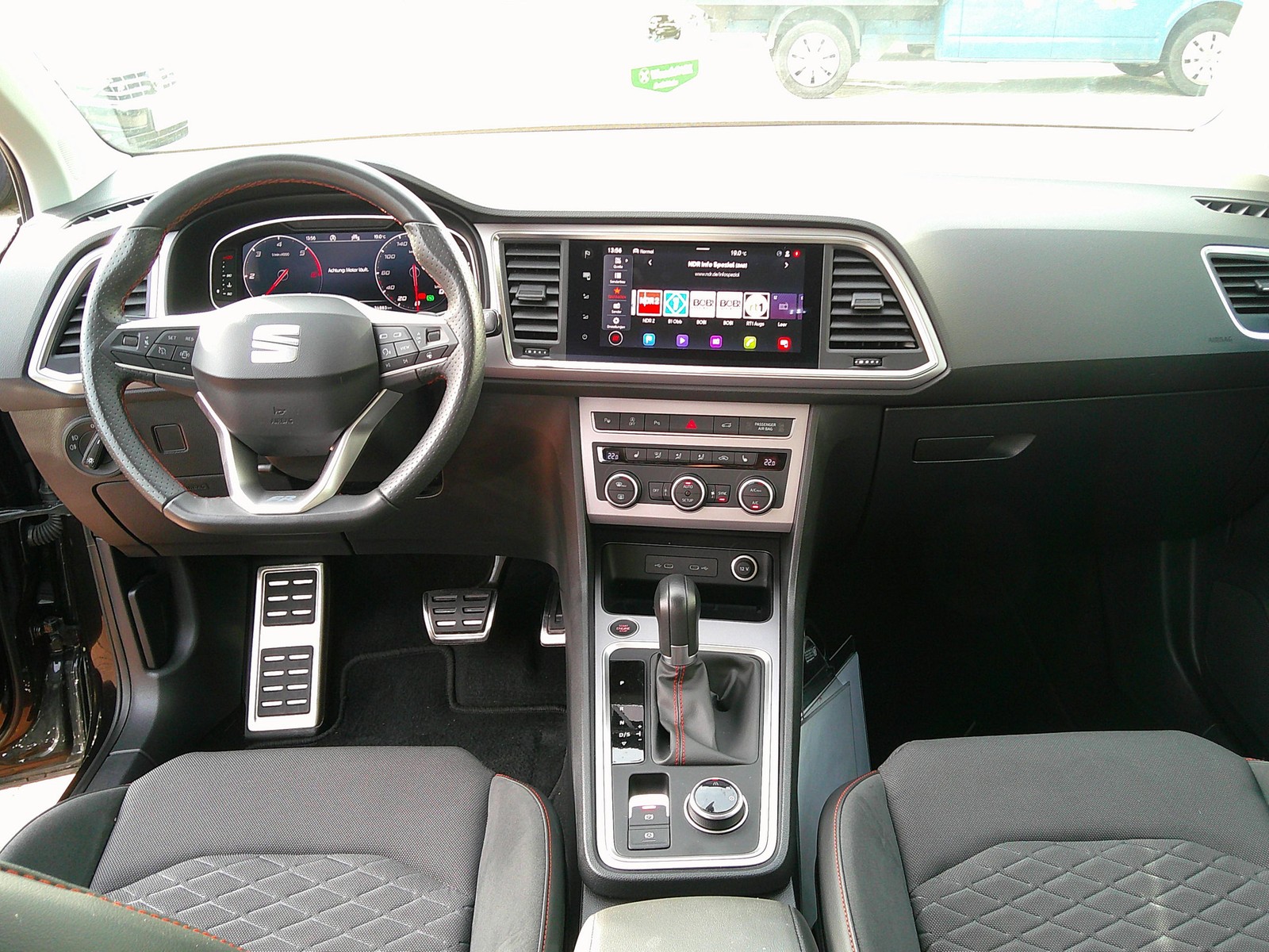 Seat - Ateca 2,0 TDI FR LED Navi Kamera_7