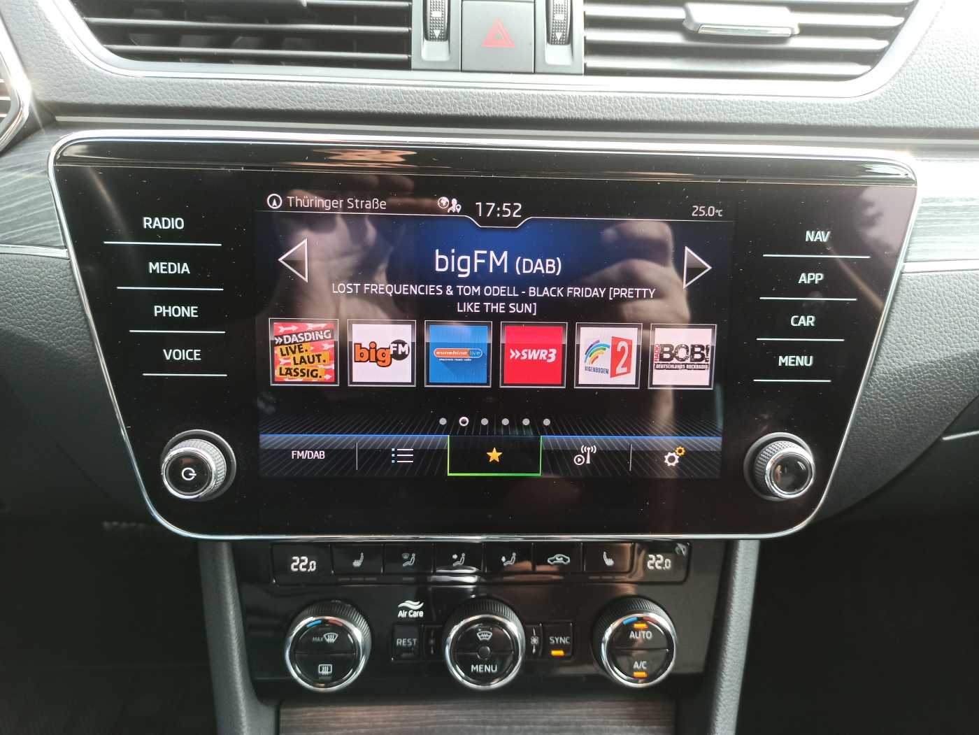 Skoda - Superb Combi 2,0 TDI Style LED Navi VC_5