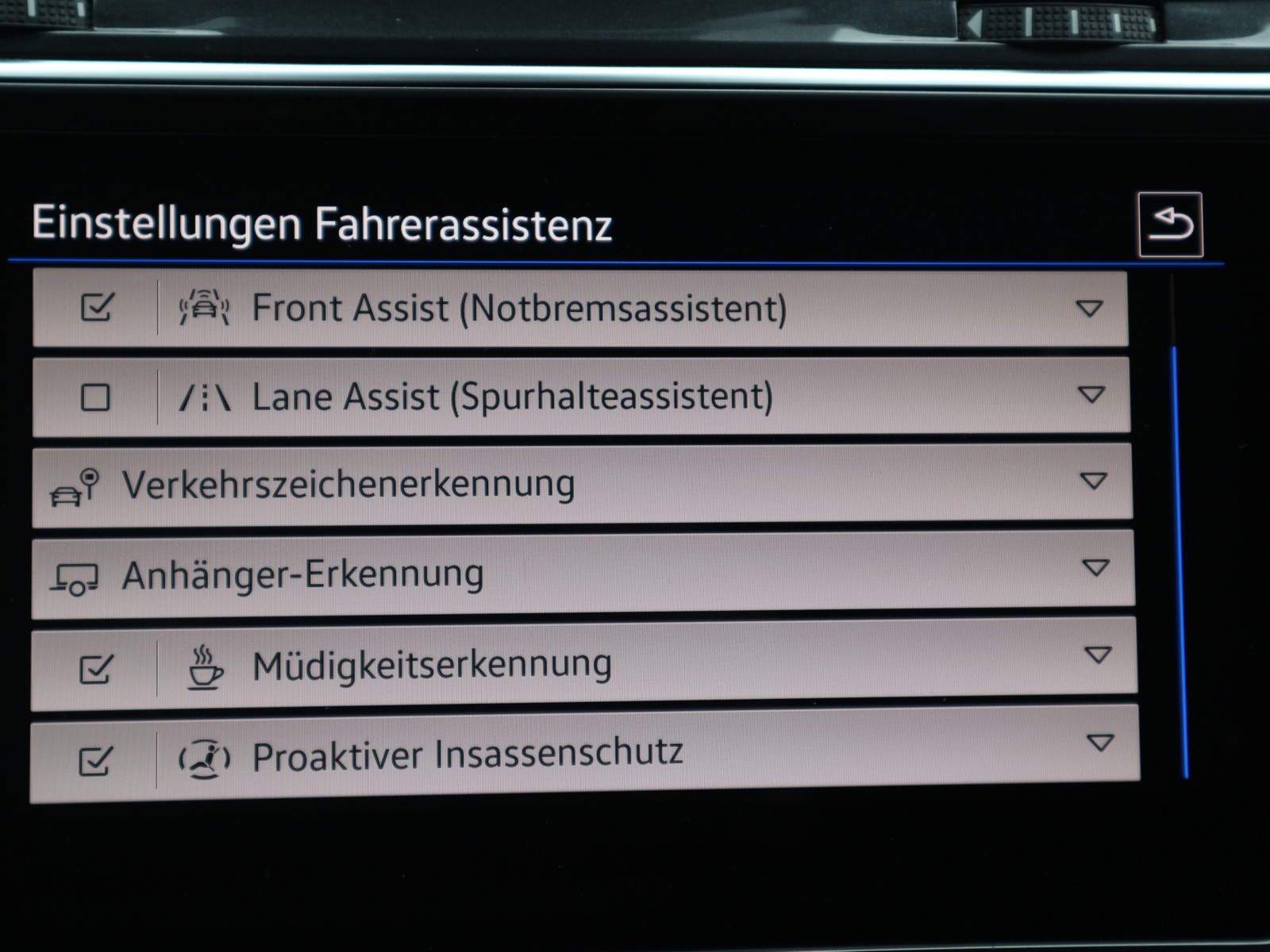 VW - Tiguan 2,0 TDI R-Line Matrix Navi AHK_10