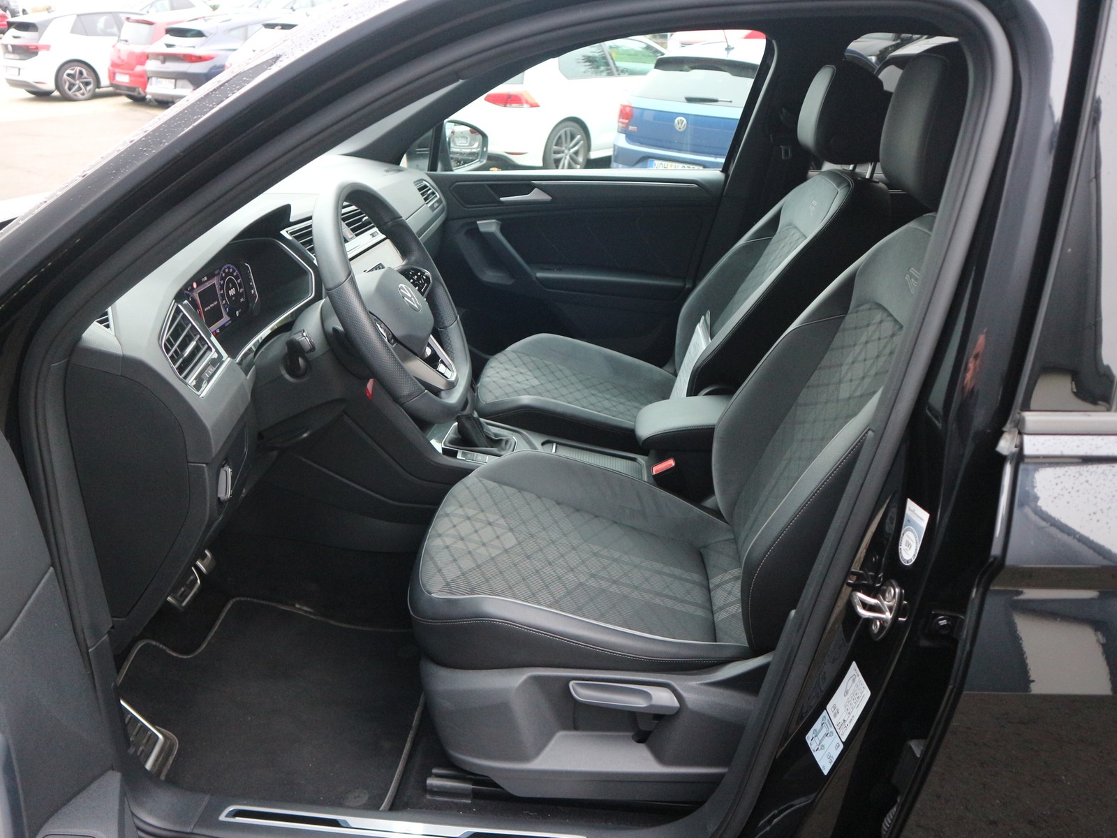 VW - Tiguan 2,0 TDI R-Line Matrix Navi AHK_2