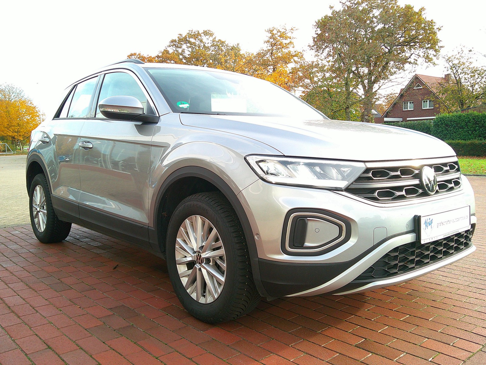 VW - T-Roc 2,0 TDI Life LED Navi Standheizung_15