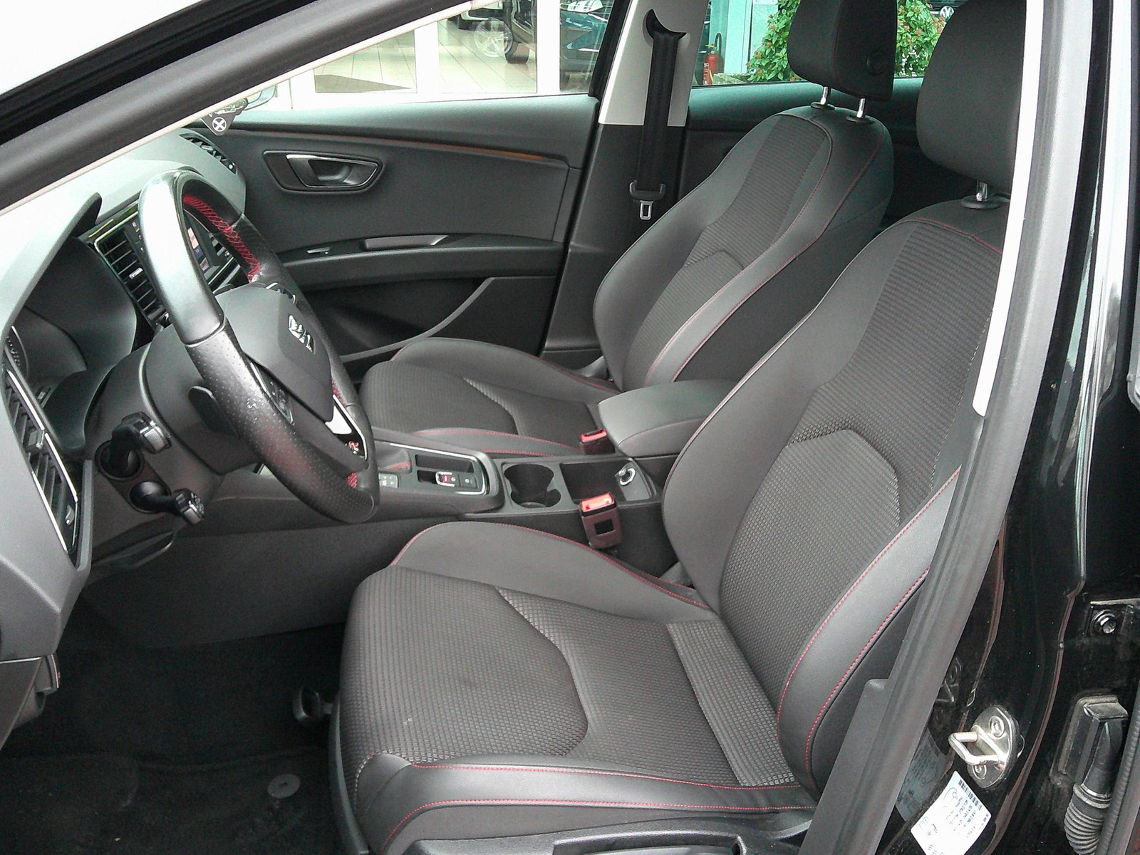 Seat - Leon ST 2.0 TDI DSG FR Tempomat+Klimaauto+Si-Hzg_2