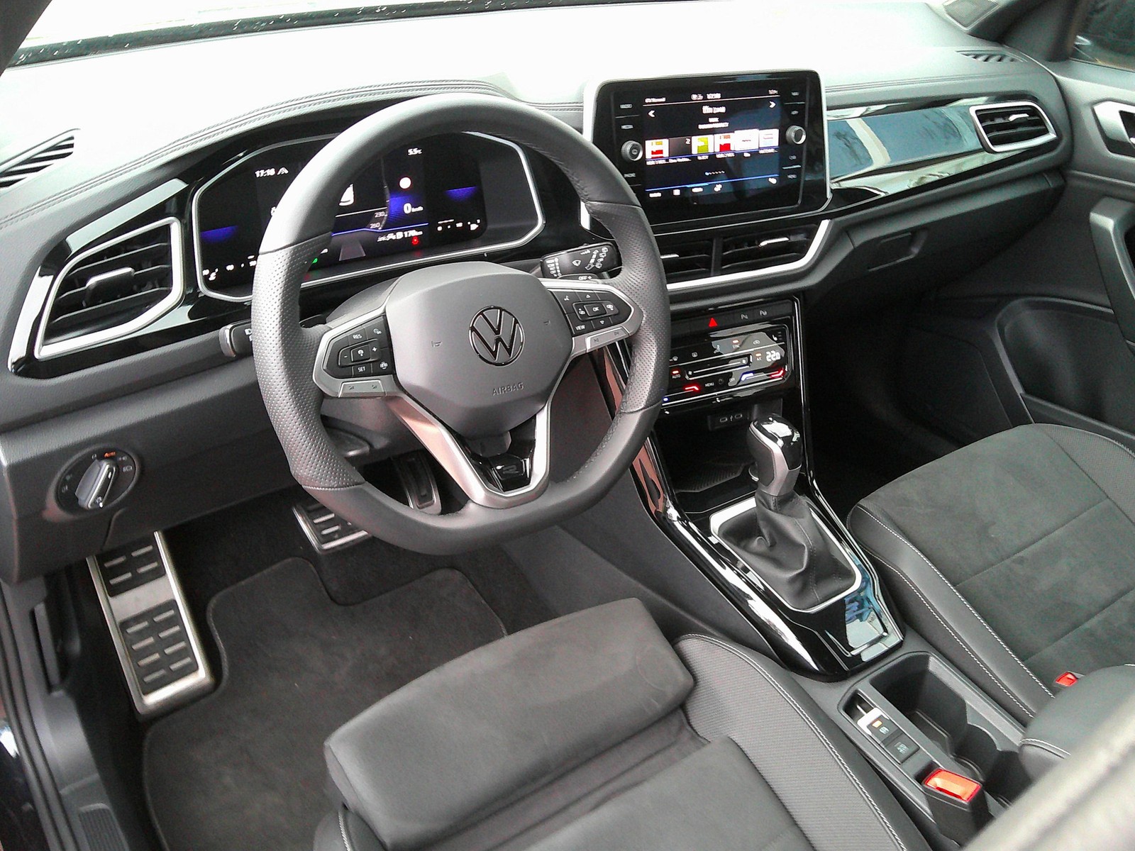 VW - T-Roc 1.5 TSI DSG R-Line KAMERA+ACC+LED+NAVI+AHK_2