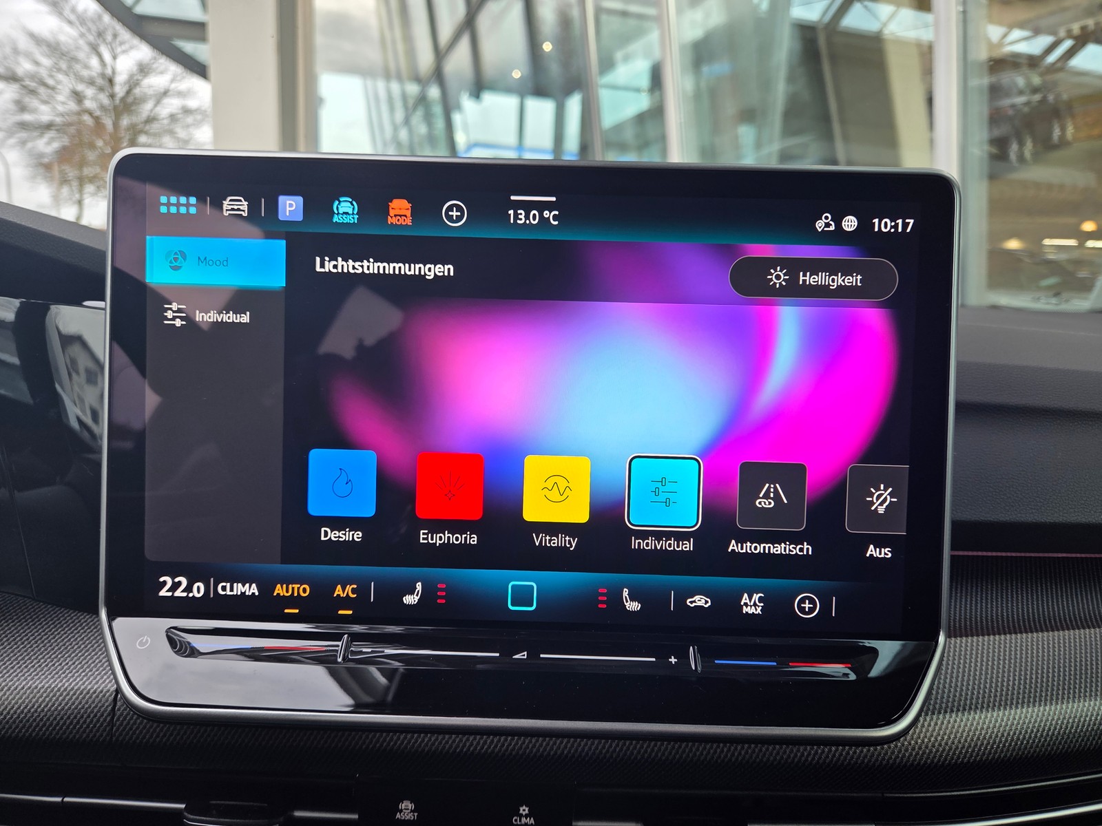 VW - Golf VIII Lim 1.5 eTSI R-Line AHK+NAVI+LED+Head-UP_6