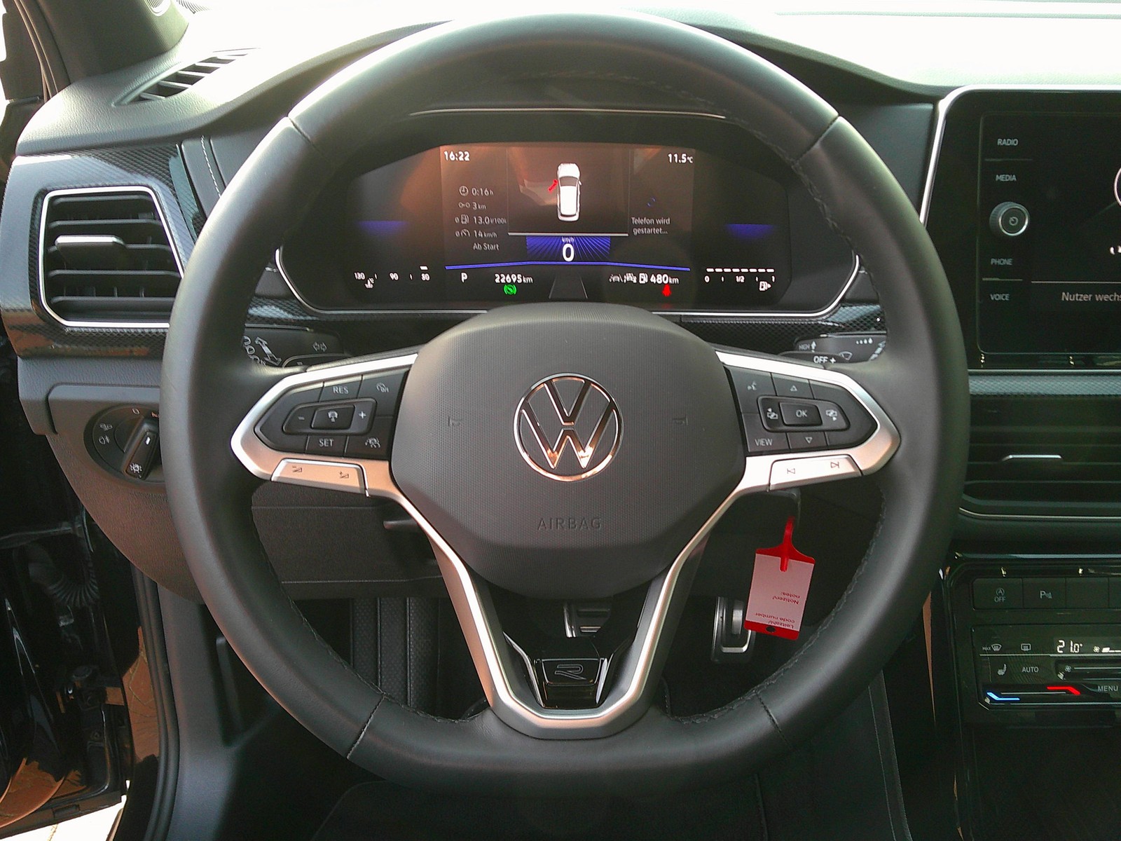 VW - T-Cross 1.5 TSI DSG R-Line KAMERA+ACC+MA-LED+AHK_2