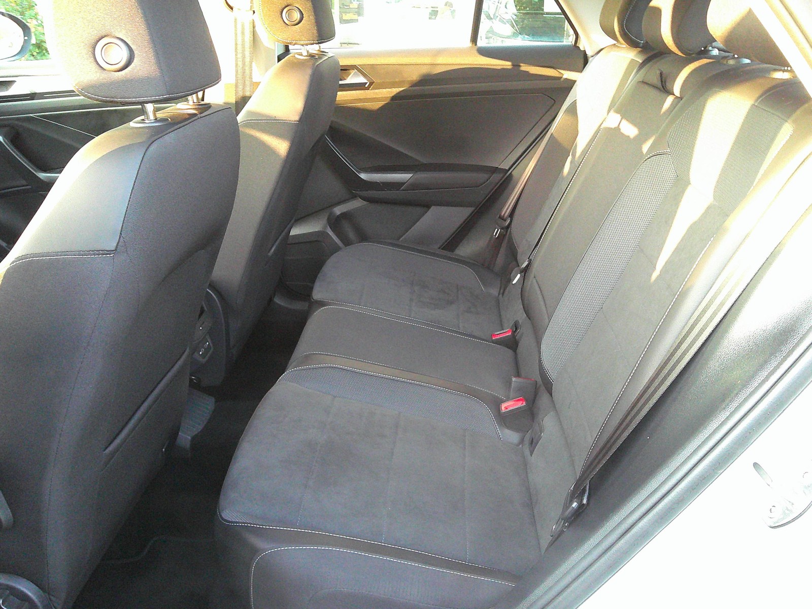 VW - T-Roc 1,5 TSI Style DSG, Kamera, keyless_7