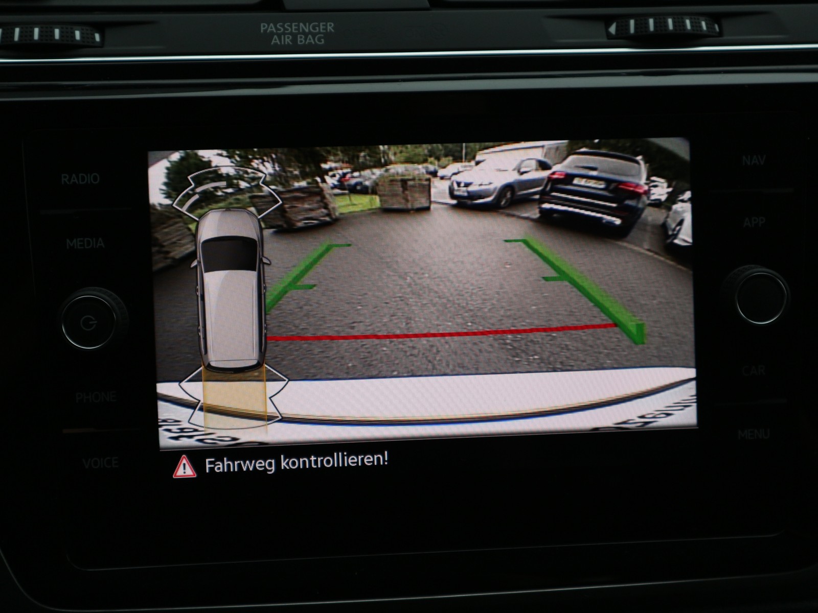VW - Touran 1,5 TSI Comfortline Navi Kamera_8