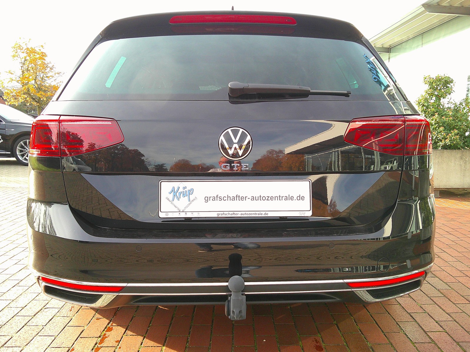 VW - Passat Variant GTE Matrix Navi AHK_14