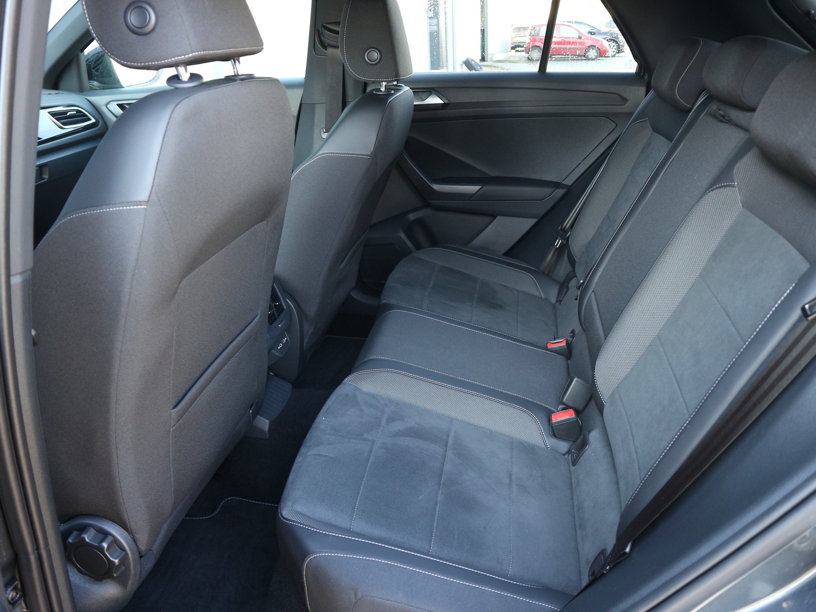 VW - T-Roc 1.5 TSI DSG R-Line NAVI+LED+ACC+KAMERA+AHK_28