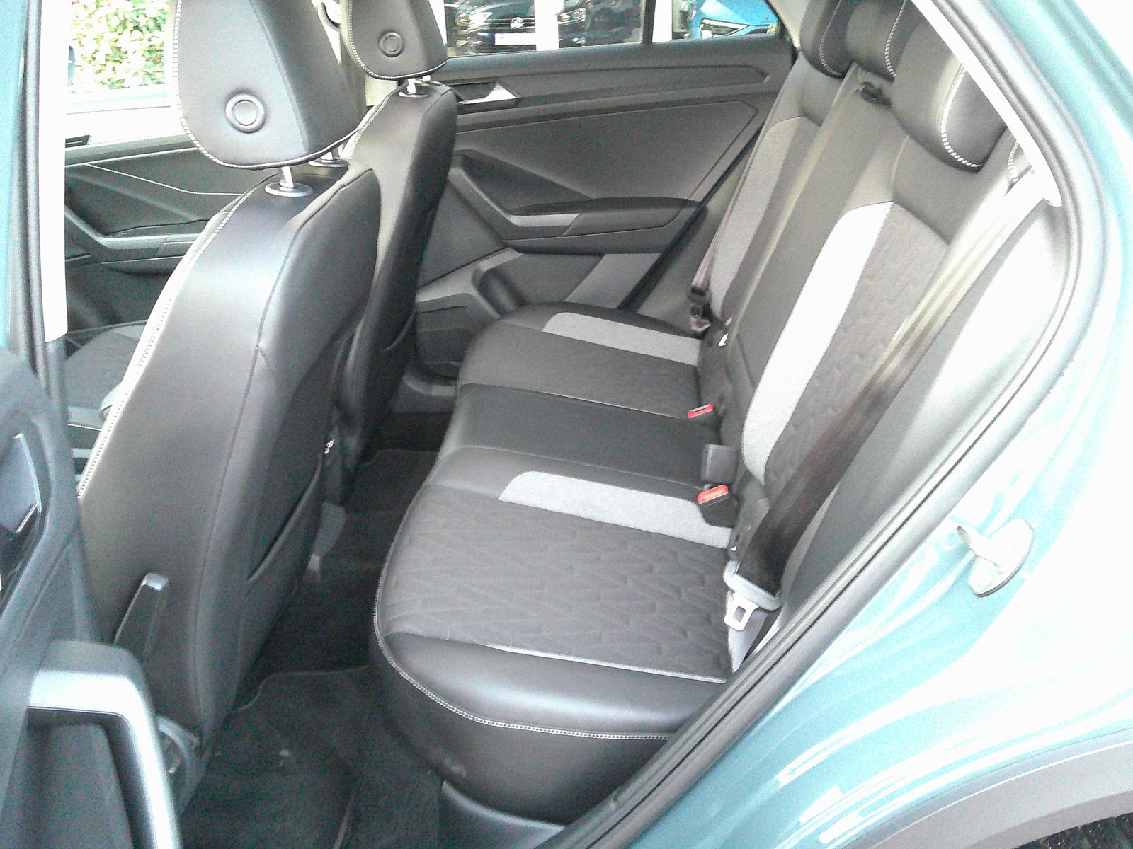 VW - T-ROC 2.0 TDI DSG Goal KAMERA+NAVI+ACC+PDC+LED_8