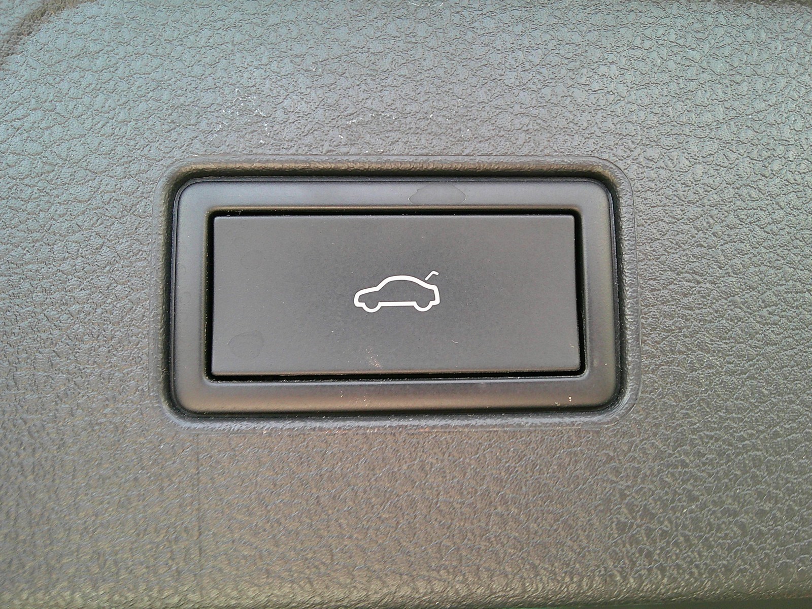 VW - Passat Variant GTE Matrix Navi AHK_10