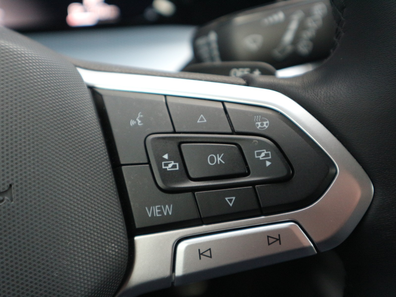 VW - Golf VIII 1,5 eTSI DSG Goal MATRIX-LED NAVI ACC_4