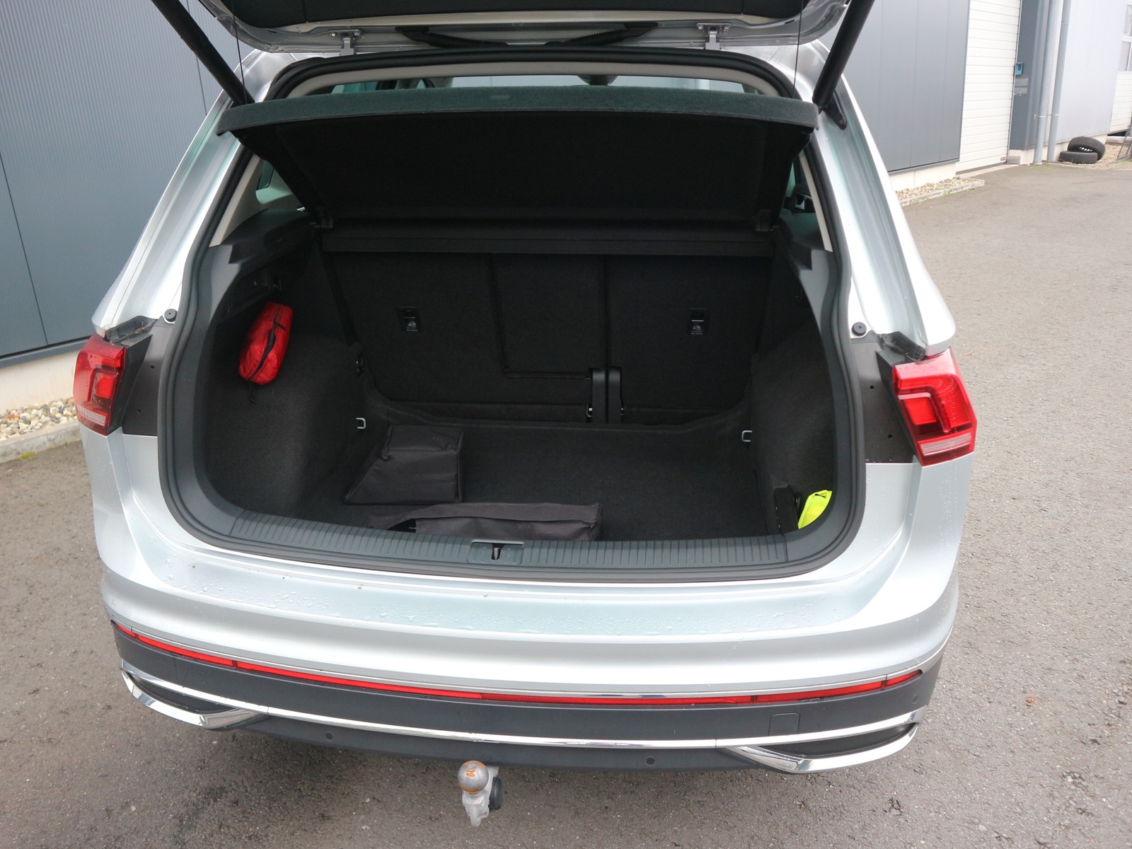 VW - Tiguan 2,0 TDI Elegance Matrix Navi AHK_19 VW - Tiguan 2,0 TDI Elegance Matrix Navi AHK_19