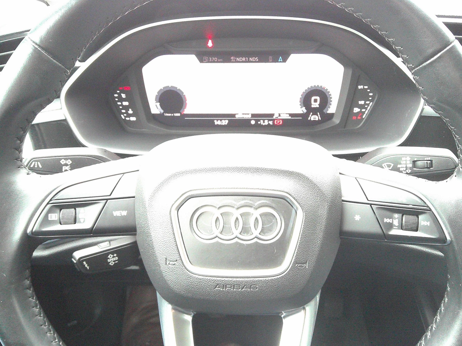 Audi - Q3 35 TFSI el.-KLAPPE+PDC+TEMPOMAT+LED+KEYLESS_5