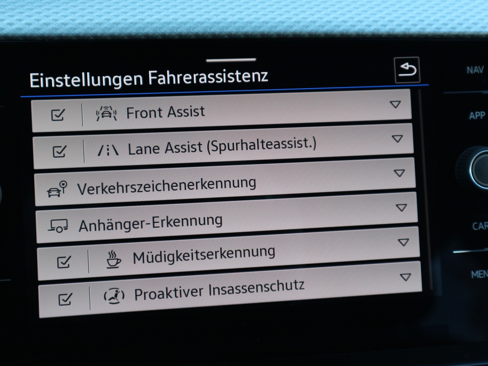 VW - T-Cross 1,0 TSI Move +AHK+LED+Navi+LaneAssist_8