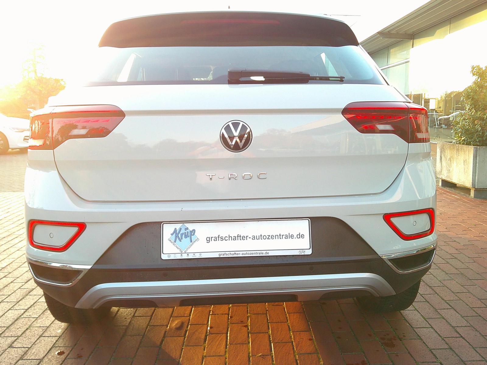 VW - T-Roc 1,5 TSI Style DSG, Kamera, keyless_13