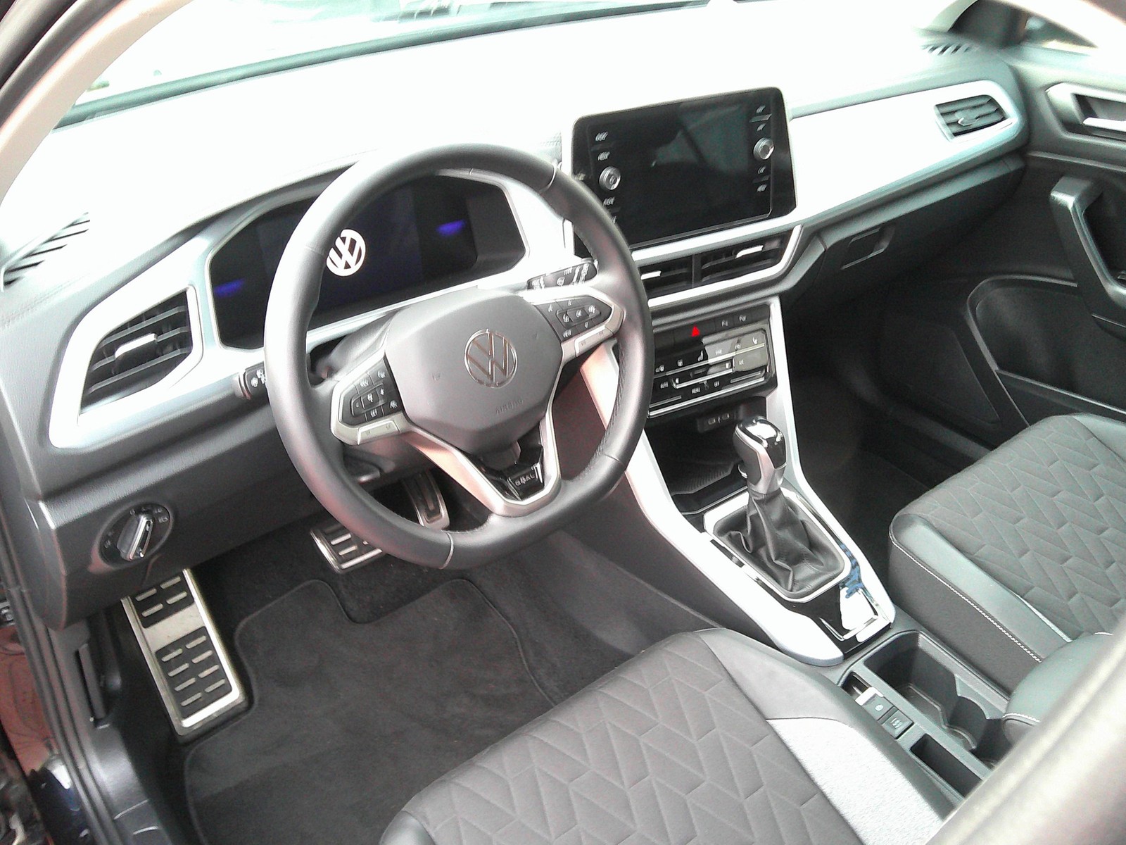 VW - T-Roc 2.0 TDI DSG Goal Kamera+Navi+LED+ACC+AHK_3