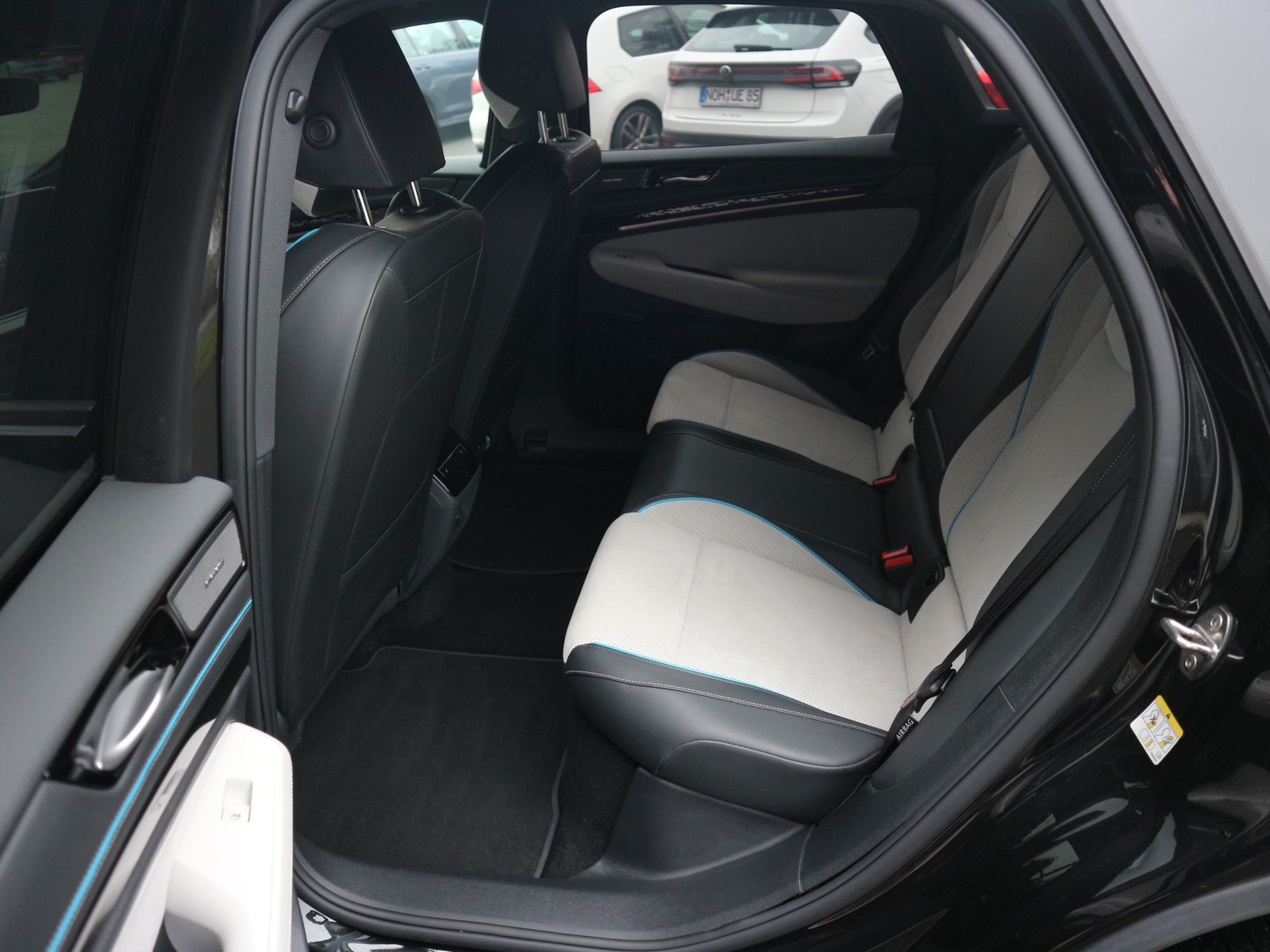 VW - ID.7 Pro /Matrix/H&K/Massage/DCC/HUD_23