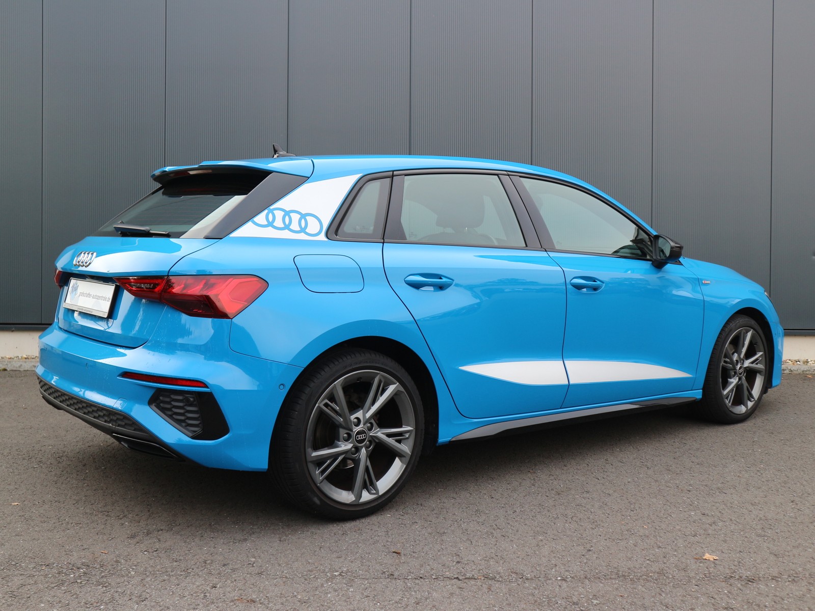 Fahrzeugbild_18 Fahrzeugbild_18