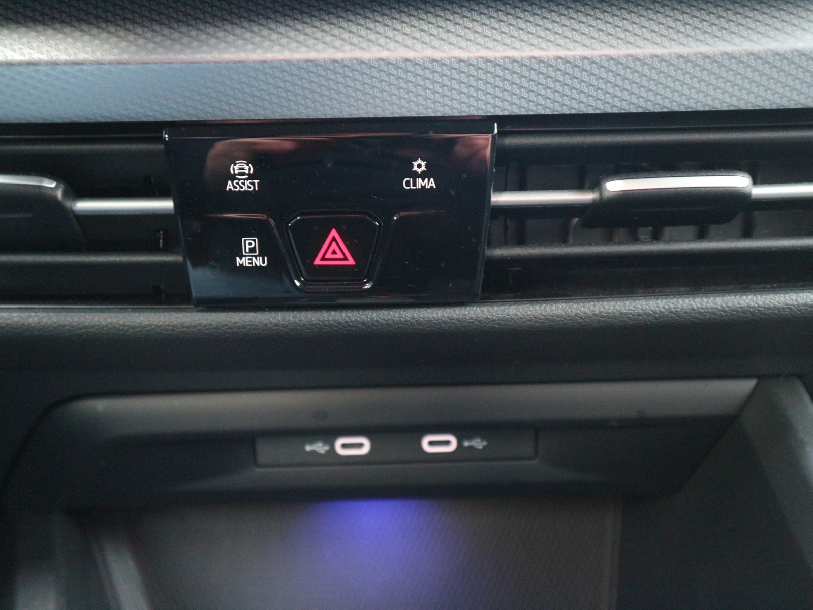 VW - Golf VIII 1,5 eTSI DSG Goal MATRIX-LED NAVI ACC_8