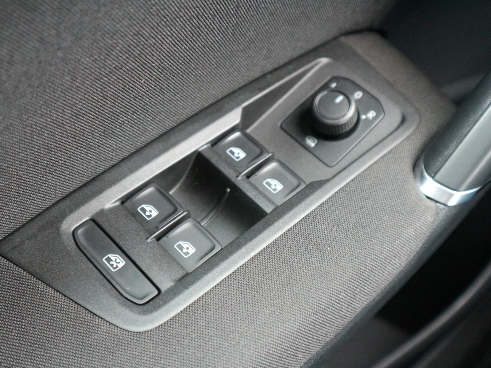 VW - Touran 1,5 TSI Comfortline Navi Kamera_14