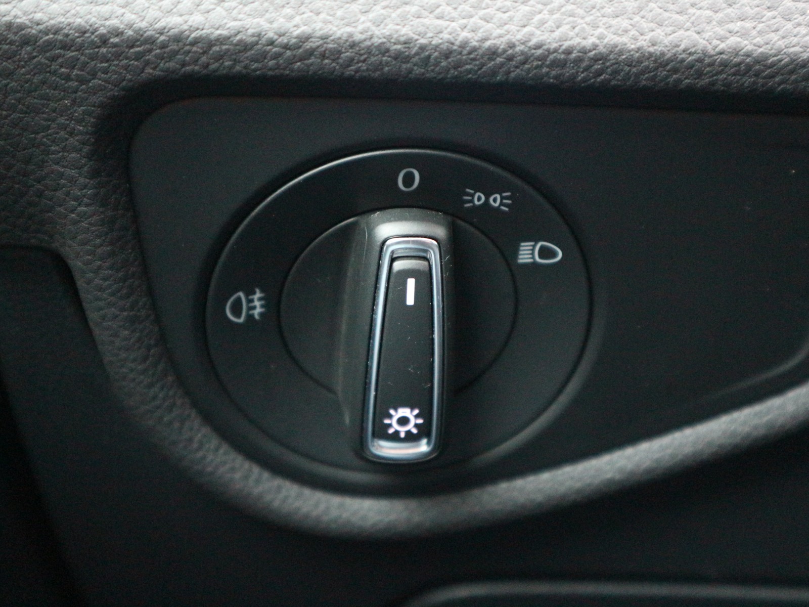 VW - Touran 1,5 TSI Comfortline Navi Kamera_13