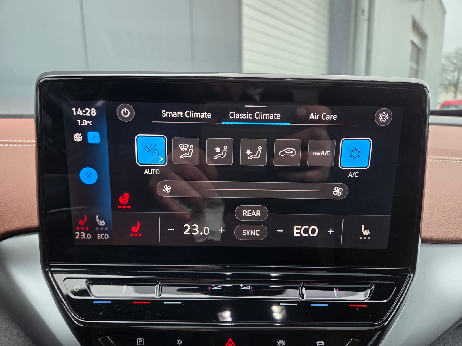 VW - ID.4 Pro Performance /AHK/MATRIX/PANO/KAM/PUMPE_6