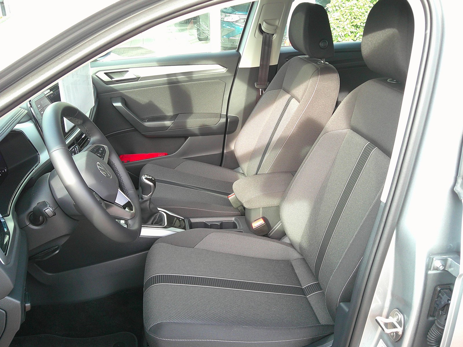 VW - T-Roc 2,0 TDI Life LED Navi Standheizung_2