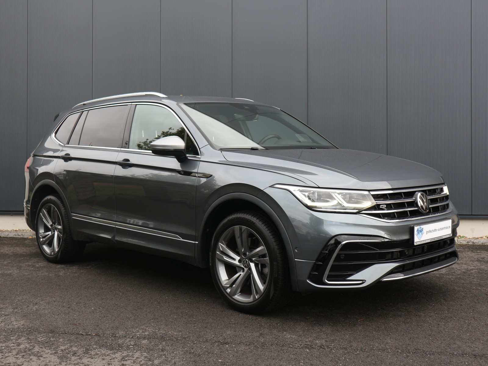 VW - Tiguan Allspace 2,0 TDI R-Line 4Motion Matrix AHK Pano Navi_19