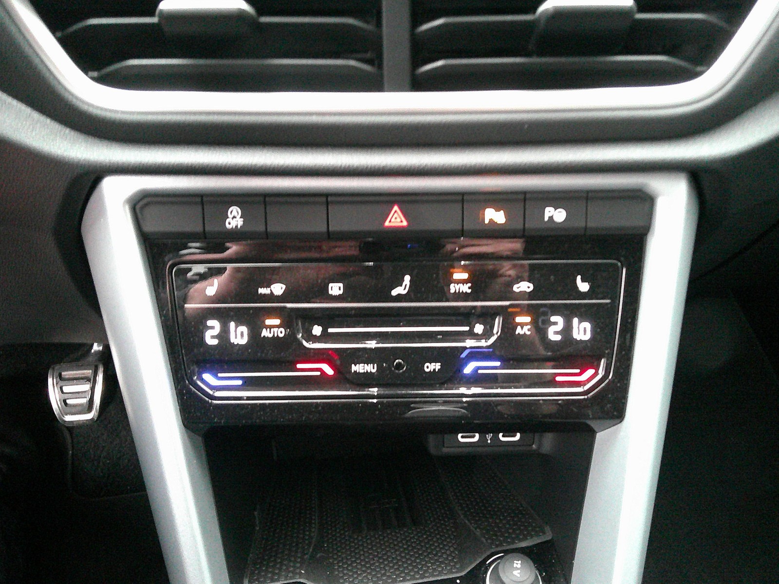 VW - T-Roc 1.0 l TSI  Goal NAVI+ACC+LED+PDC+DAB+SiHz_5