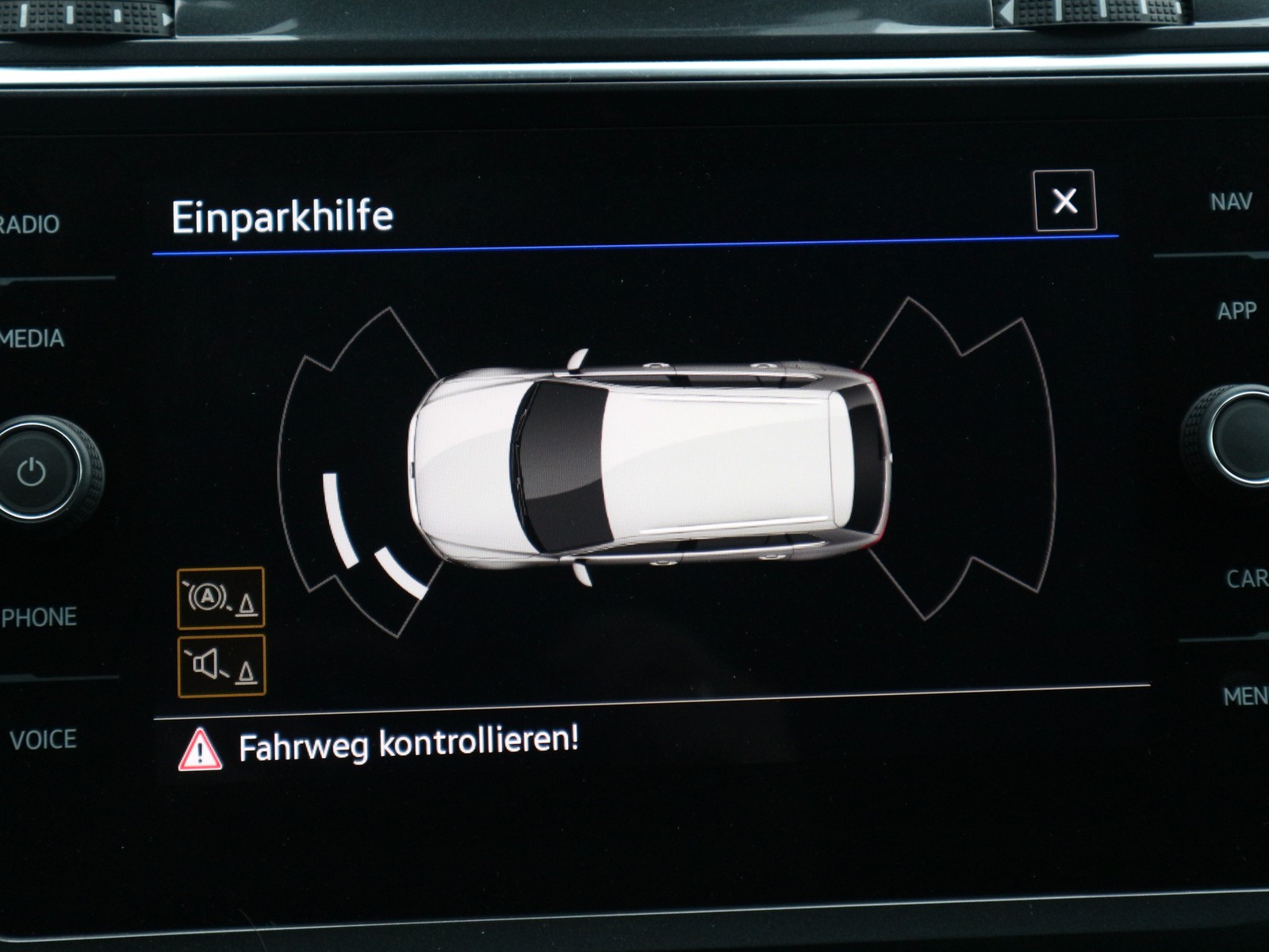 VW - Tiguan 2,0 TDI Elegance Matrix Navi AHK_10