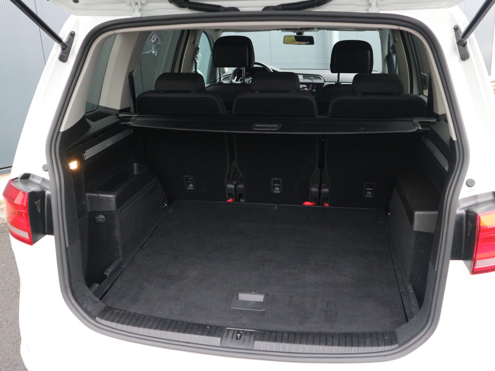 VW - Touran 1,5 TSI Comfortline Navi Kamera_17