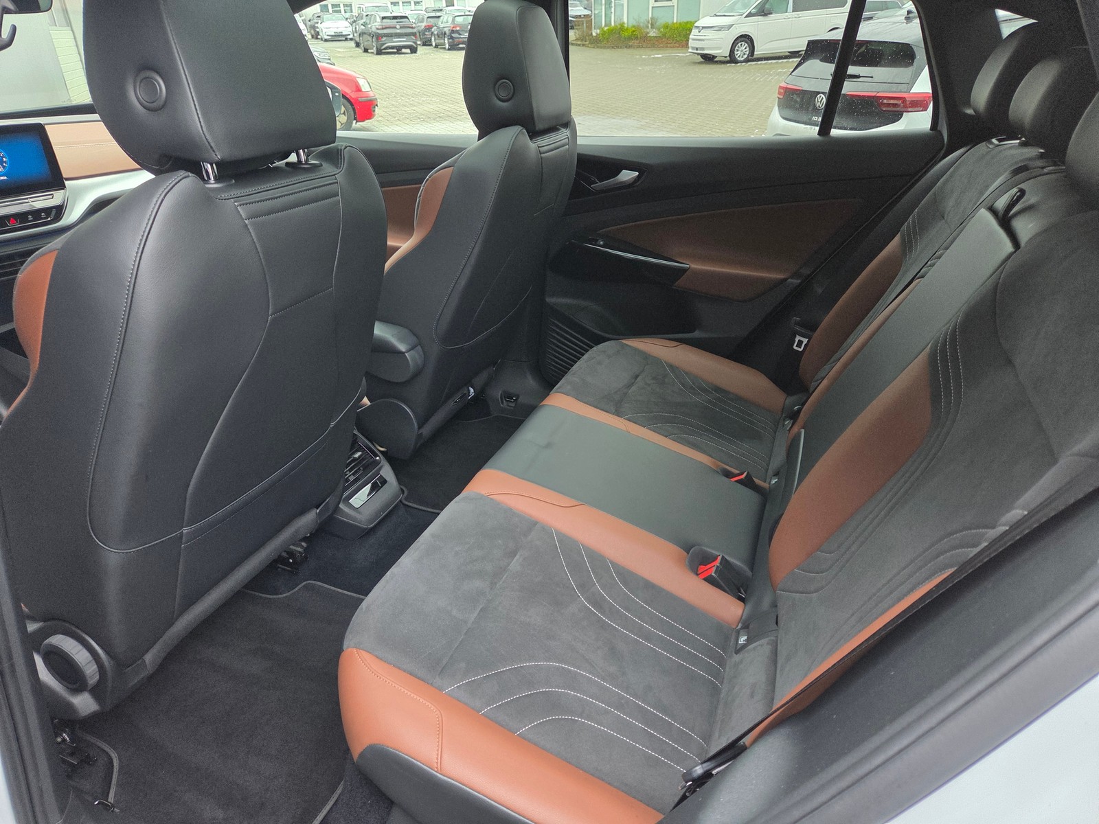 VW - ID.4 Pro Performance /AHK/MATRIX/PANO/KAM/PUMPE_17