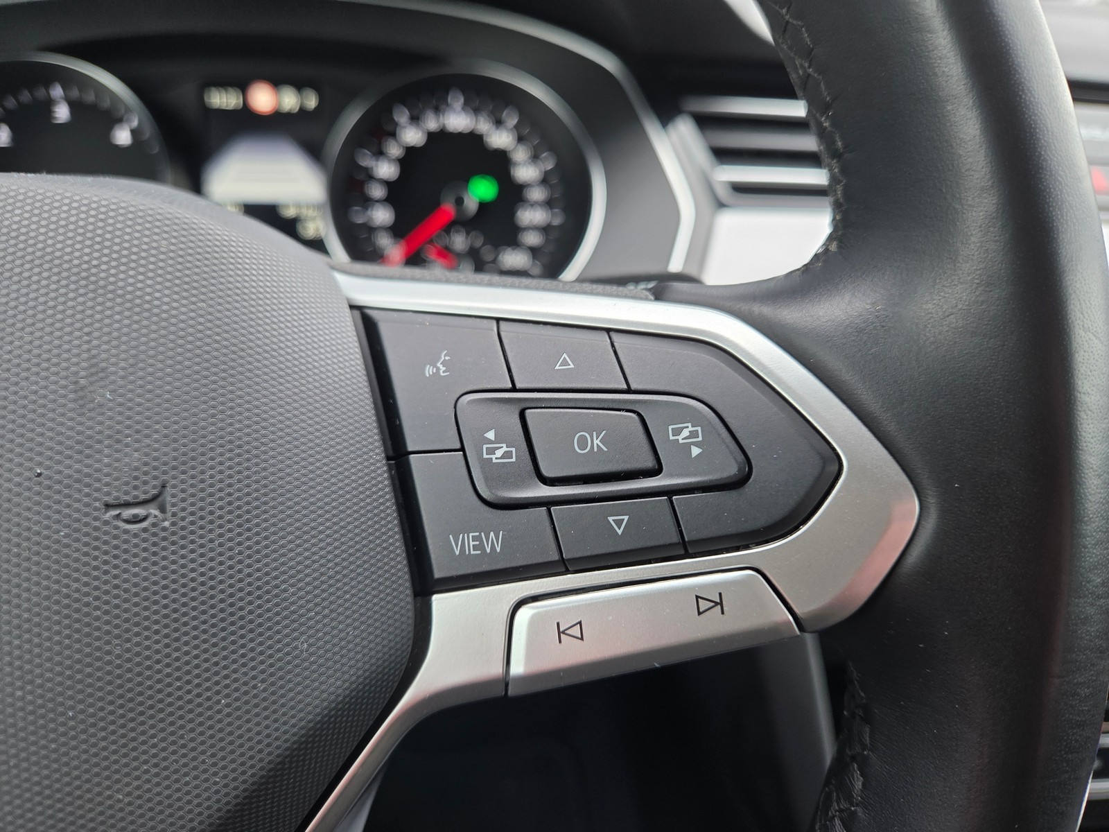 VW - Passat Variant 2.0TDI DSG /MATRIX/AHK/IQDRIVE/AMBIENTE_3