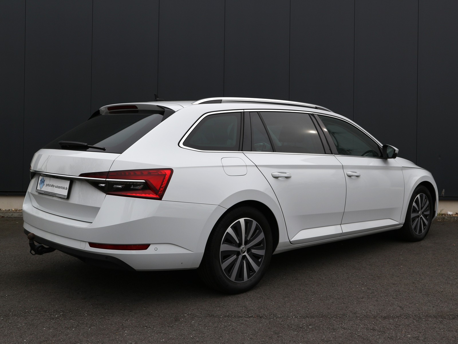 Skoda - Superb Combi 2.0 TDI DSG Premium Edition /AHK/LEDER/MASSAGE_26
