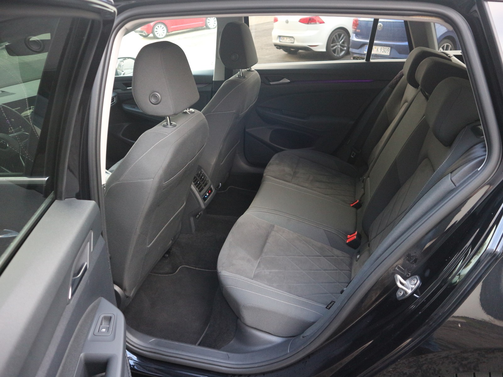 VW - Golf Variant 2,0 l TDI Style LED Navi_19