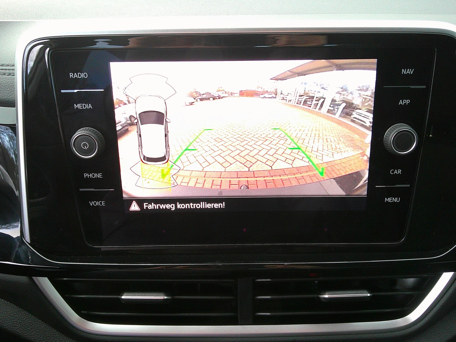 VW - T-Roc 1.5 TSI DSG R-Line KAMERA+ACC+LED+NAVI+AHK_4