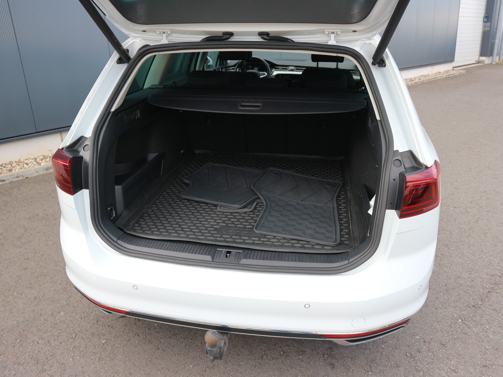 VW - Passat Variant GTE /Matrix/AHK/STDHZ/IQDRIVE_22