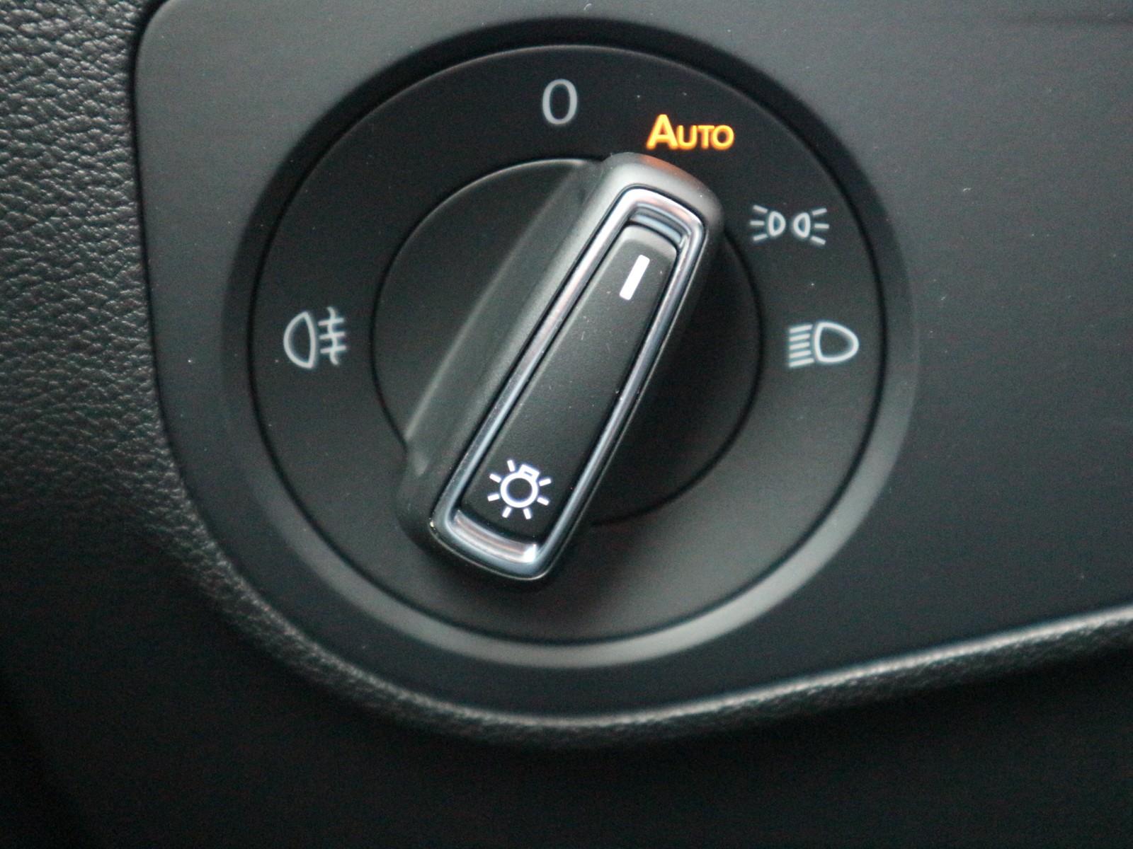 VW - Tiguan 2,0 TDI Life LED Navi AHK_13 VW - Tiguan 2,0 TDI Life LED Navi AHK_13