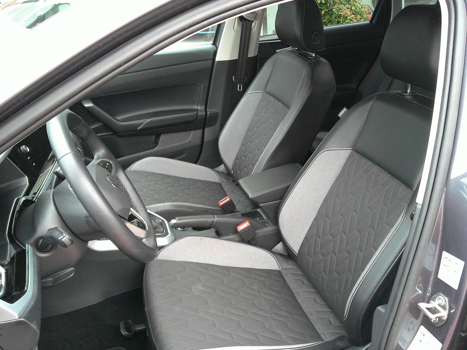 VW - Taigo 1.0 TSI  Goal NAVI+LED+ACC+PDC+KLIMA+Si-Hz_2